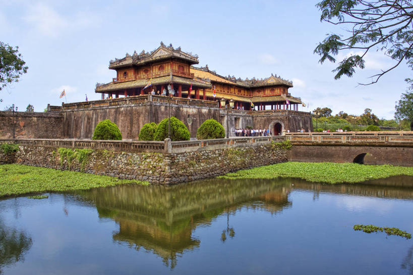 无人,横图,室外,白天,建筑,越南,反射,云,历史,树,天空,地标建筑,摄影,宁静,护城河,彩图,顺化