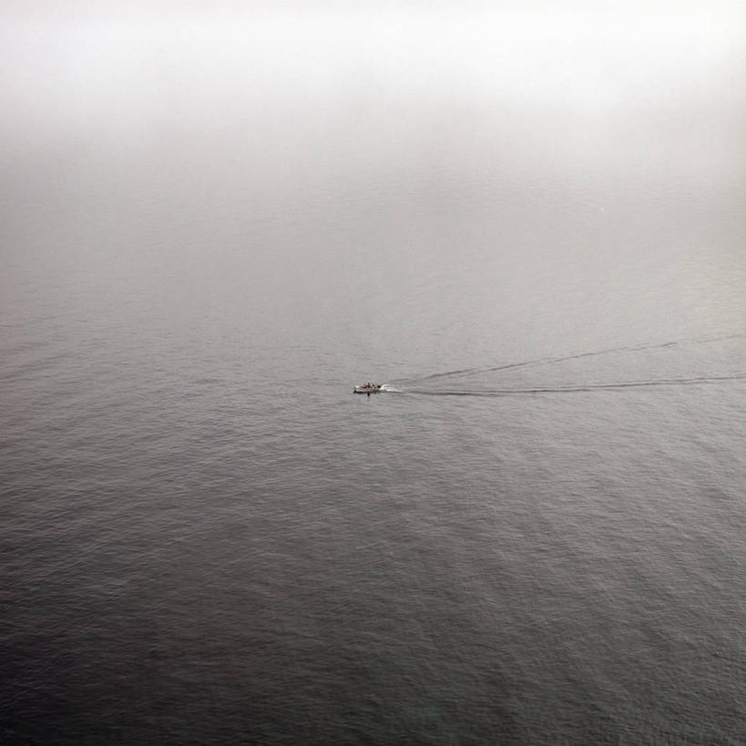 无人,方图,俯视,航拍,室外,白天,湖,雾,船,美国,天气,自然,船尾波,运输,摄影,北美,鸟瞰,明尼苏达,苏必利尔湖,彩图,高角度拍摄,独处