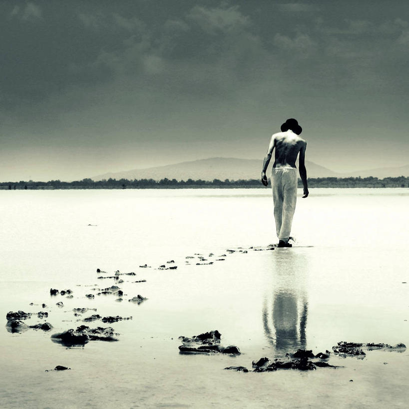 西方人,成年人,一个人,方图,阶调图片,室外,白天,海洋,山,帽子,墨西哥,欧洲,欧洲人,仅一个男性,仅一个人,湿,脚印,反射,沙子,裸露,仅一个年轻男性,背面,天空,自然,摄影,宁静,拉丁美洲,裸,哈利斯科州,男人,男性,年轻男性,白种人,年轻人,步行,彩图,独处