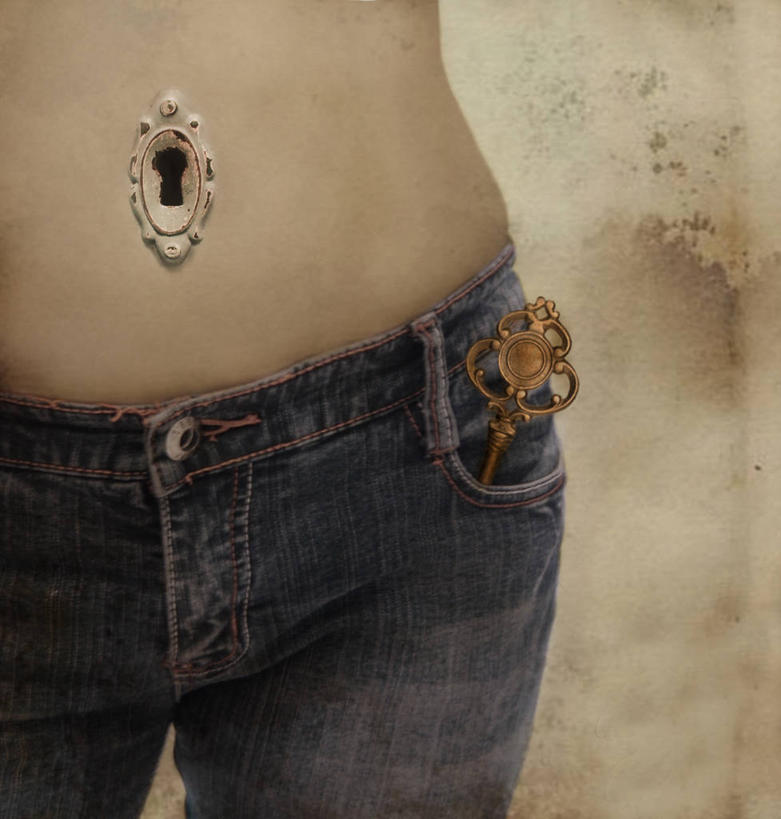 成年人,一个人,站,竖图,室内,特写,时尚,西班牙,巴塞罗那,仅一个女性,钥匙,牛仔裤,休闲装,数码合成,人体,摄影,保护,锁眼,想法,彩图,巴塞罗那省