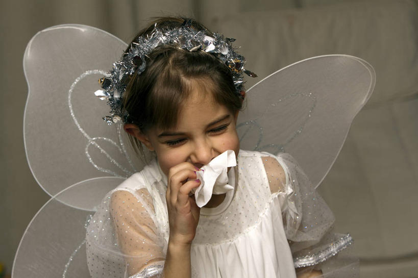 西方人,儿童,脸,头,脸颊,一个人,笑,横图,室内,正面,民族服装,快乐,幸福,纯洁,欧洲,加拿大,欧洲人,仅一个女性,仅一个人,天使,服装,束发带,古典,拿着,文化,传统,肩膀,小孩,衣服,白色,仅一个小孩,幻想,可爱,童年,童趣,摄影,服饰,古装,棉纸,童真,烂漫,无邪,韵味,圣汤姆斯,天真,女孩,女人,女性,白种人,孩子,头部,脸部,脸蛋,面部,彩图,传统服装,民俗服,女生