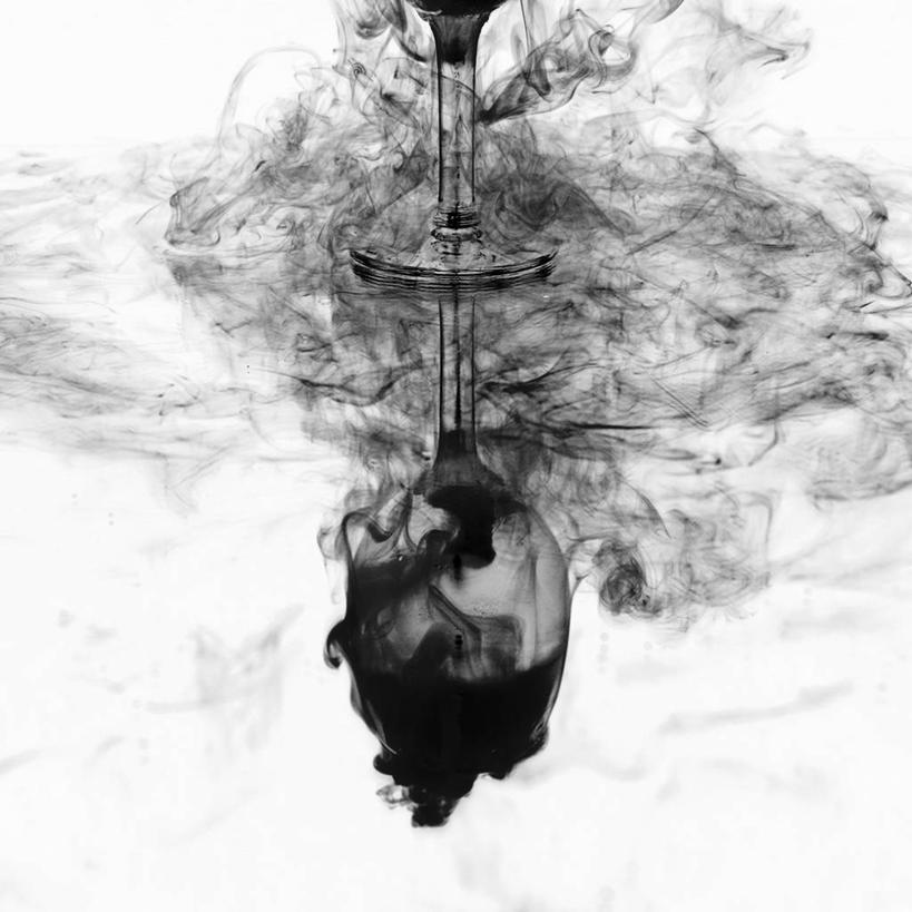 葡萄酒,无人,方图,黑白,白色背景,镜子,美国,反射,燃烧,热,烟,摄影,葡萄酒杯,华盛顿州,影棚拍摄