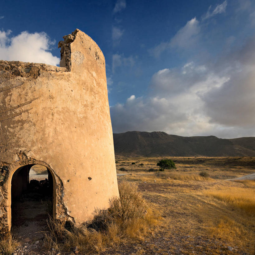 无人,方图,室外,白天,沙漠,建筑,西班牙,地形,塔,废墟,草,天空,自然,摄影,宁静,国家公园,阿尔梅里亚,彩图