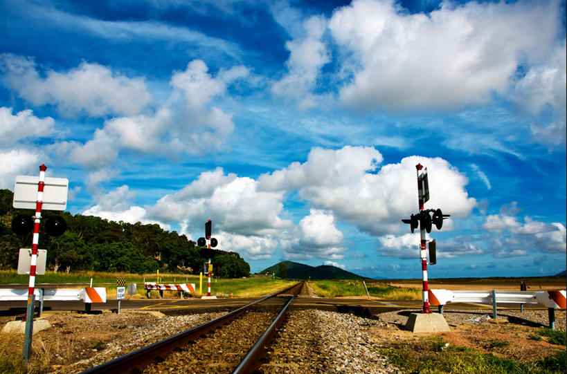 无人,横图,室外,白天,路,铁路,澳大利亚,云,轨道,交通,铁轨,树,天空,运输,摄影,指导,汤斯维尔,彩图