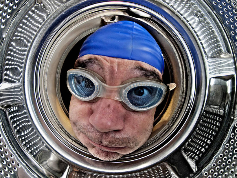 西方人,成年人,中年人,老年人,一个人,横图,室内,特写,技术,西班牙,欧洲,欧洲人,仅一个男性,仅一个人,仅一个中年男性,圆形,眼镜,泳镜,游泳眼镜,人体,摄影,幽默,部分,游泳帽,肖像,男人,男性,中年男性,白种人,彩图,胡茬