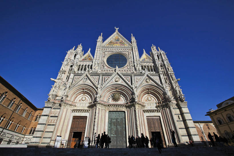 教堂,横图,室外,白天,仰视,建筑,日光,意大利,摄影,宗教,基督教,锡耶纳,宗教建筑,托斯卡纳区,万里无云,大教堂广场,彩图,低角度拍摄,大教堂