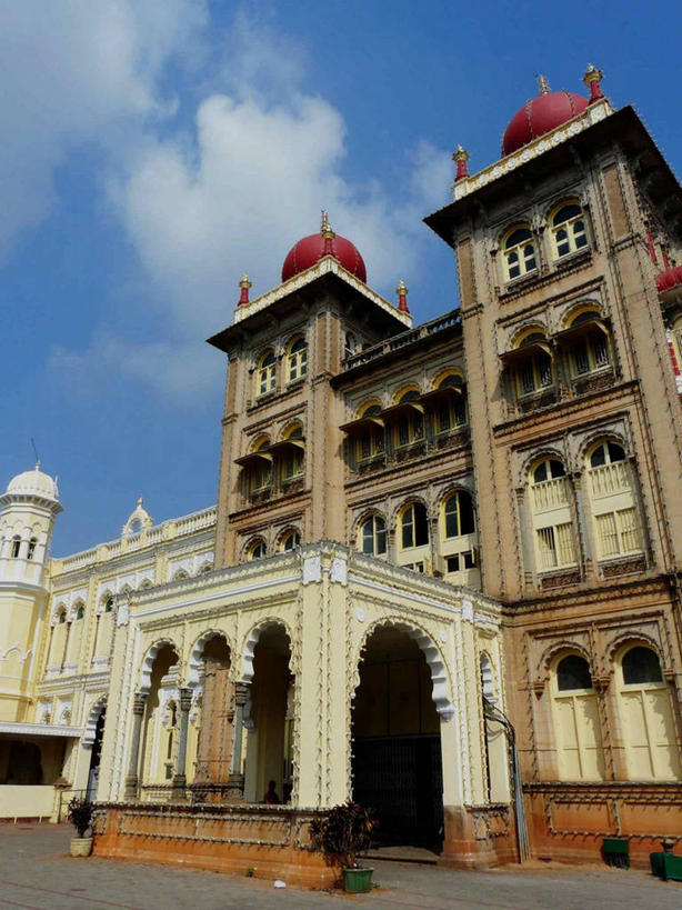 无人,宫殿,竖图,室外,白天,建筑,印度,云,拱门,历史,天空,摄影,卡纳塔克邦,迈索尔,彩图,迈索尔皇宫