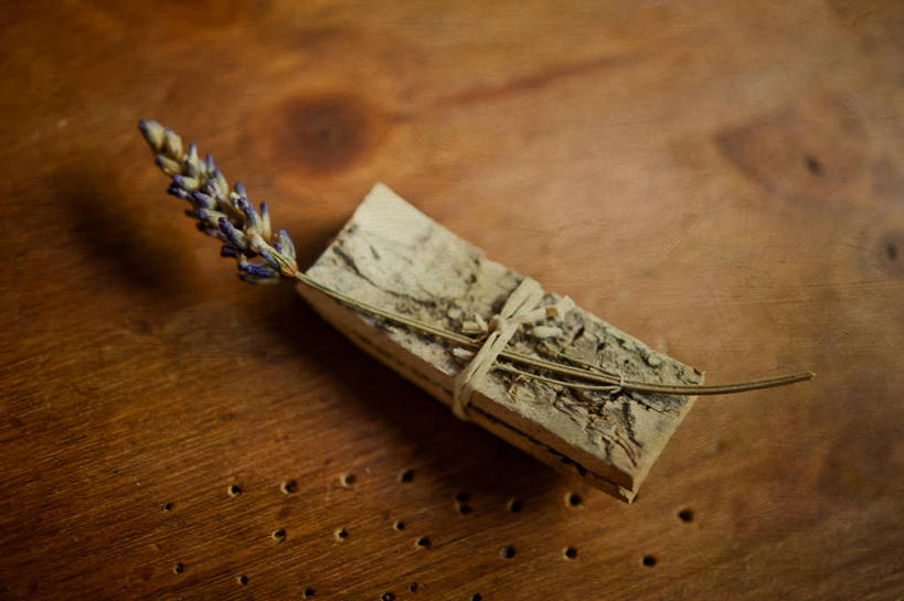 无人,横图,俯视,室内,爱情,桌子,法国,木制,洞,浪漫,香草,薰衣草,摄影,脆弱,普罗旺斯,呼吸,灵香草,黄香草,奇迹,嫩枝,想法,土伦,彩图,高角度拍摄,酒椰