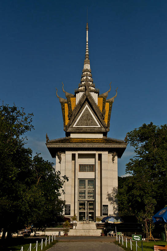 无人,竖图,室外,白天,柬埔寨,云,尖顶,首都,佛塔,树,天空,摄影,佛教,纪念,留念,死亡,暴力,记忆,怀念,彩图,金边,灭种,大屠杀,柬埔寨文化