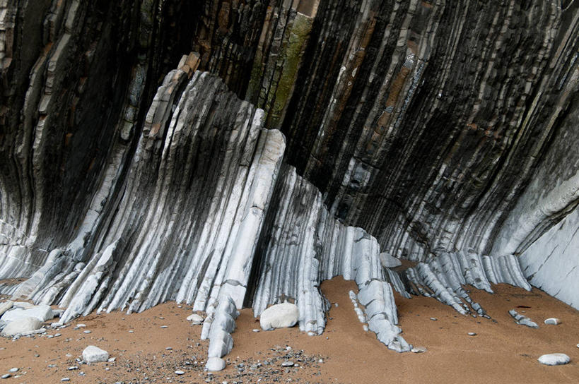 无人,横图,室外,白天,西班牙,条纹,沙子,悬崖,高处,自然,摄影,宁静,岩层,自然地理,海滩,岩石,彩图