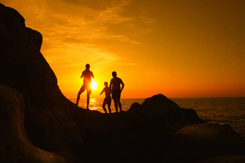 少年,一个人,三个人,站,横图,室外,海洋,日落,太阳,意大利,仅一个男性,仅一个人,云,仅一个年轻男性,自然,摄影,岩层,剪影,托斯卡纳区,厄尔巴岛,男人,男性,年轻男性,岩石,彩图