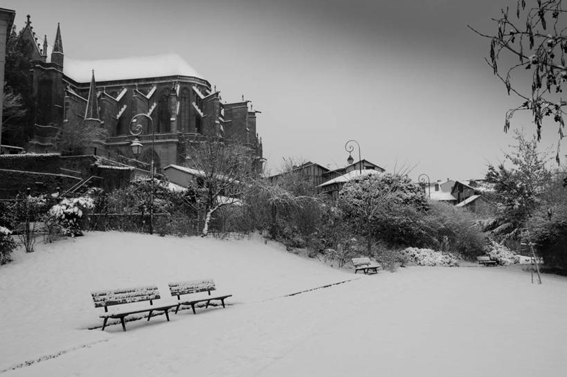 无人,横图,黑白,室外,白天,雪,建筑,法国,长椅,冬天,天气,树,天空,自然,寒冷,摄影,利穆赞,利摩日