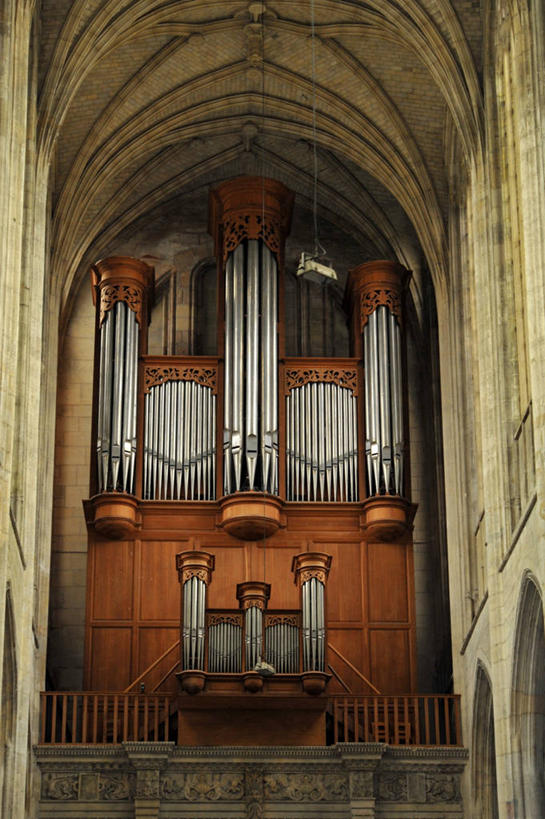 无人,教堂,栏杆,竖图,室内,键盘,天花板,建筑,法国,拱门,乐器,历史,地标建筑,摄影,键盘乐器,基督教,风琴,法国文化,诺曼底,彩图