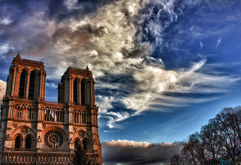 无人,横图,室外,白天,仰视,建筑,法国,巴黎,巴黎圣母院,云,首都,历史,天空,自然,摄影,宗教,基督教,宗教建筑,法国文化,哥特式风格,彩图,低角度拍摄,大教堂