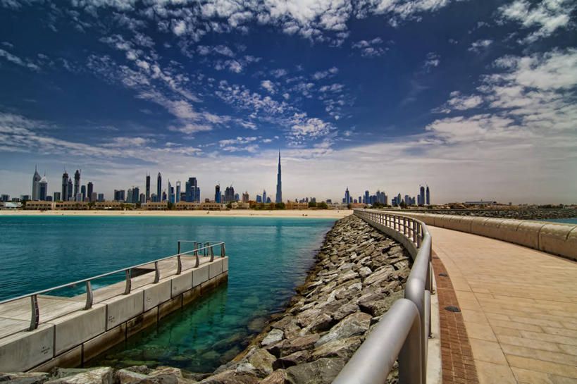 无人,栏杆,横图,室外,白天,海洋,城市,建筑,路,云,天空,摄影,宁静,阿拉伯联合酋长国,迪拜,波斯湾,中午,海滩,彩图,广角拍摄