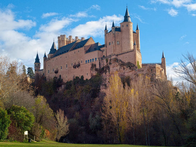 无人,横图,室外,白天,建筑,西班牙,云,历史,树,天空,摄影,宁静,要塞,塞戈维亚,彩图,塞戈维亚省