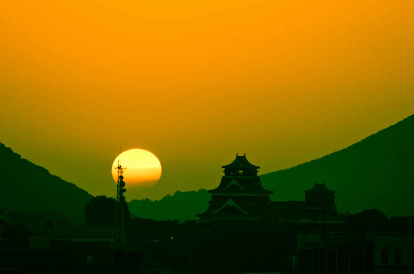 无人,横图,室外,日落,山,日光,日本,日本文化,城堡,历史,黄色,风景,天空,自然,地标建筑,摄影,熊本,彩图