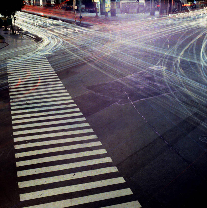 无人,竖图,俯视,室外,夜晚,长时间曝光,街道,人行横道,台湾,条纹,运输,摄影,车灯,迅速,照亮,斑马线,彩图,高角度拍摄