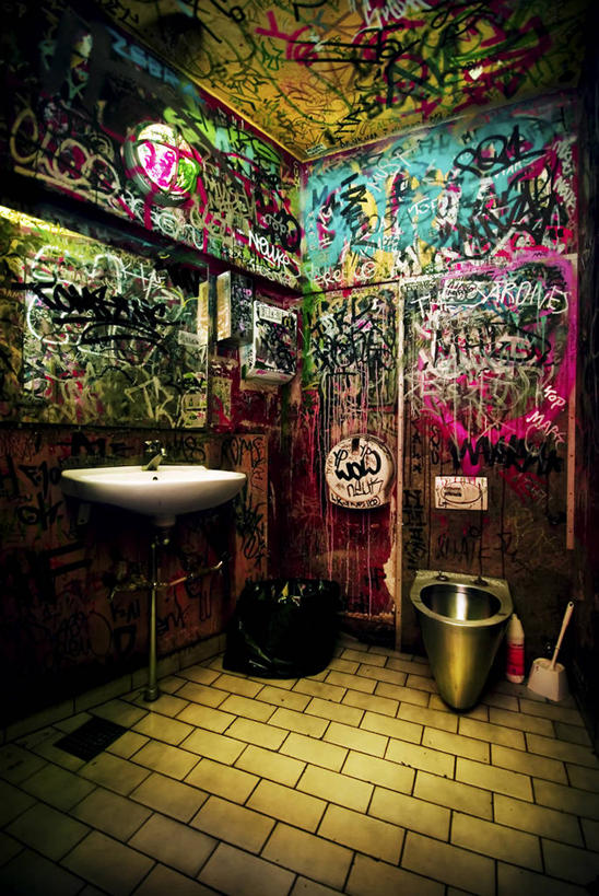 无人,竖图,室内,浴室,丹麦,艺术,水槽,墙,首都,摄影,抽水马桶,英文字母,创造力,哥本哈根,彩图,涂鸦