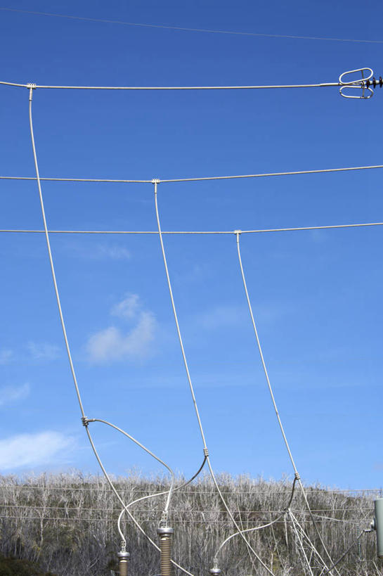 无人,竖图,室外,特写,白天,雪,澳大利亚,篱笆,云,冬天,联系,草,天空,寒冷,工业,摄影,电,水电站,水力发电,新南威尔士,彩图,电力电缆