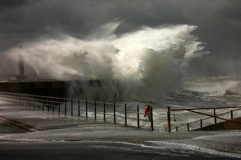 无人,栏杆,横图,室外,海浪,海洋,英国,溅,破坏,风景,自然,黄昏,波浪,摄影,肯特,马盖特,危险