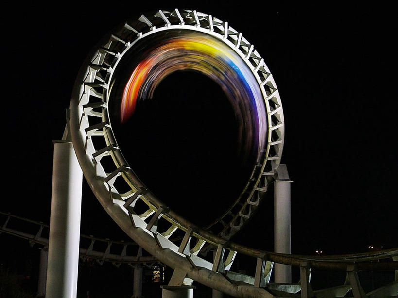 无人,游乐园,横图,室外,夜晚,运动模糊,仰视,旅游,夜生活,建筑,新西兰,黑色背景,过山车,转,摄影,迅速,照亮,螺线,低角度拍摄,旅行