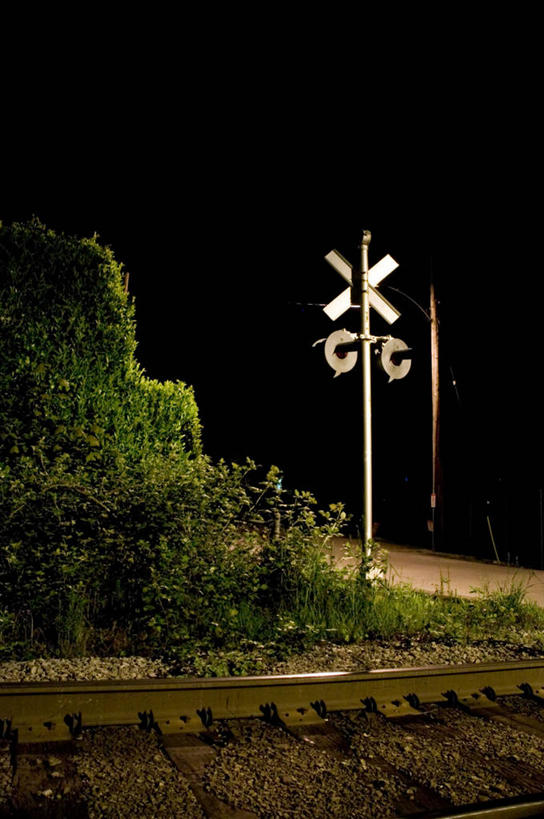 无人,竖图,室外,夜晚,通讯,植物,路,铁路,加拿大,轨道,交通,铁轨,运输,摄影,指导,聚光,温哥华,大不列颠哥伦比亚