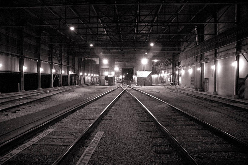 无人,横图,阶调图片,室内,消失点,农业,路,铁路,加拿大,轨道,交通,铁轨,光亮,运输,摄影,照亮,透视图,工业建筑,温哥华,大不列颠哥伦比亚,单色图片,北温哥华