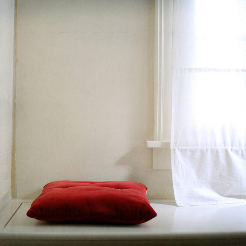 无人,方图,室内,白天,窗户,加拿大,一个,红色,装饰物,摄影,单个,简单,软垫