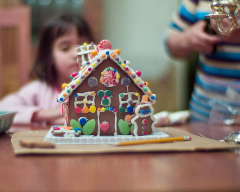 西方人,两个人,横图,室内,白天,家具,桌子,城市,欧洲,美国,欧洲人,装饰,房屋,食品,饮食,甜食,模仿,摄影,北美,北美洲,加利福尼亚,美洲,加州,洛杉矶,加利福尼亚州,金州,黄金州,北亚美利加洲,亚美利加洲,蒙特利半岛,天使之城,蒙市,蒙特利公园市,白种人,美利坚合众国