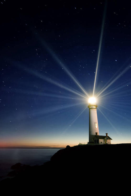 无人,竖图,室外,夜晚,镜头眩光,海洋,水,道路,建筑,美国,太空,信息,地平线,水平线,星星,灯塔,交通,光亮,方向,天空,摄影,引导,指导,指引,保护,照亮,北美,北美洲,加利福尼亚,美洲,加州,加利福尼亚州,万里无云,金州,黄金州,北亚美利加洲,亚美利加洲,航标,鸽点灯塔,旅行,美利坚合众国,导航