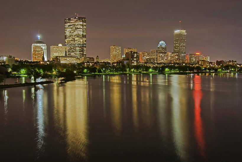 无人,横图,室外,夜晚,度假,夜生活,河流,美景,天际线,城市风光,城市,建筑,摩天大楼,美国,反射,景观,光亮,娱乐,天空,享受,休闲,办公大楼,景色,放松,摄影,生长,照亮,波士顿,万里无云,马萨诸塞,查尔斯河,旅行