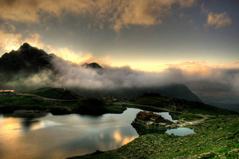 无人,横图,室外,湖,美景,山,雾,日光,欧洲,罗马尼亚,反射,景观,云,风景,天空,自然,黄昏,景色,摄影,宁静,环境,自然风光,东欧,阿尔卑斯山脉,首府,特兰西瓦尼亚,锡比乌,锡比乌县,旅行