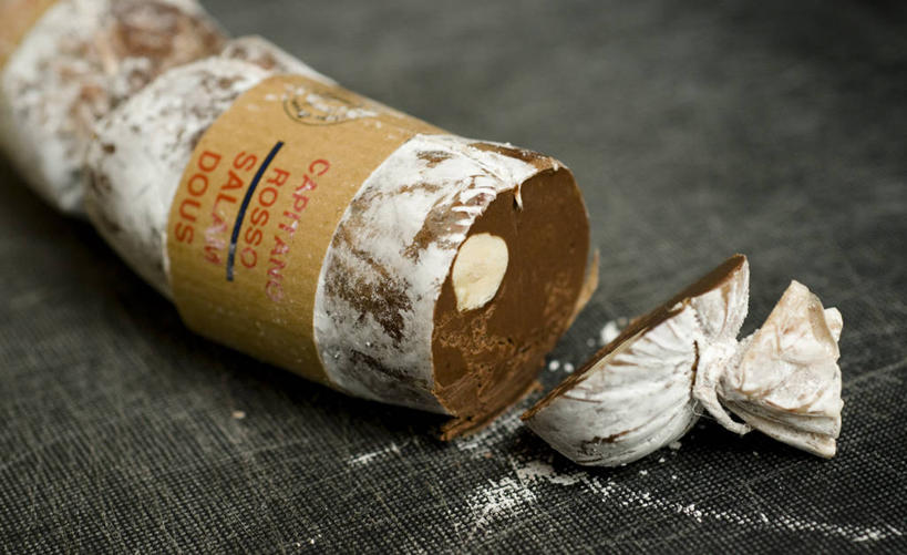 点心,面包,无人,横图,室内,静物,瑞士,切开,分离,标签,香肠,食品,面点,吐司,饮食,食物,糕点,甜食,巧克力,切,摄影,法式面包,消息,剖面,吐司面包,红肉,切面,中欧,洛桑,想法,沃州,多士,听型面包