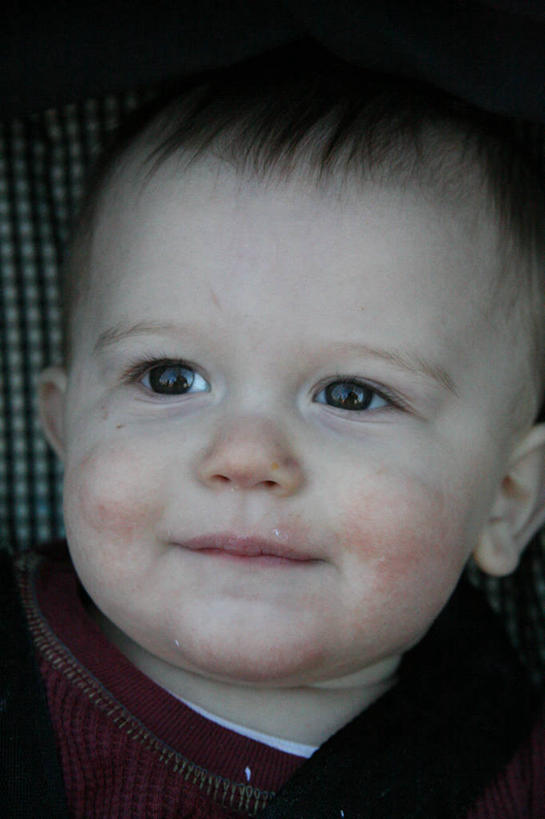 婴儿,儿童,脸,头,脸颊,一个人,微笑,竖图,特写,婴儿服装,满意,幸福,纯洁,美国,仅一个人,肩膀,小孩,衣服,看,可爱,童年,童趣,摄影,活泼,宝宝,童真,纯真,烂漫,无邪,新泽西,埃塞克斯郡,伶俐,天真,孩子,头部,脸部,脸蛋,面部,连身衣,奥兰治