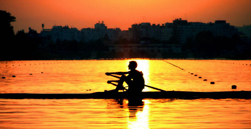 皮划艇,一个人,横图,室外,侧面,旅途,海洋,水,克罗地亚,朦胧,模糊,漂浮,反射,首都,黄昏,力量,摄影,桨,剪影,逆光,巴尔干,萨格勒布,皮船