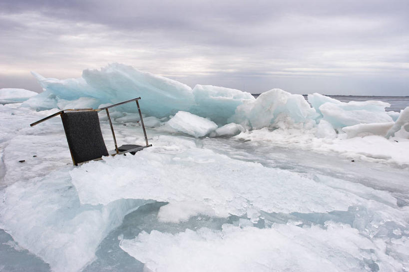 无人,横图,室外,白天,湖,椅子,加拿大,冰,云,冬天,破坏,破损,座位,风景,天空,自然,寒冷,摄影,宁静,环境,损坏,安大略省,金斯敦,自然地理