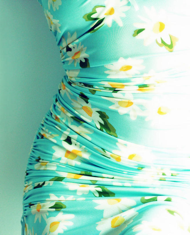 成年人,一个人,竖图,室内,特写,白天,时尚,纺织品,希腊,仅一个女性,花纹,首都,摄影,南欧,雅典,阿提卡,式样,缎子