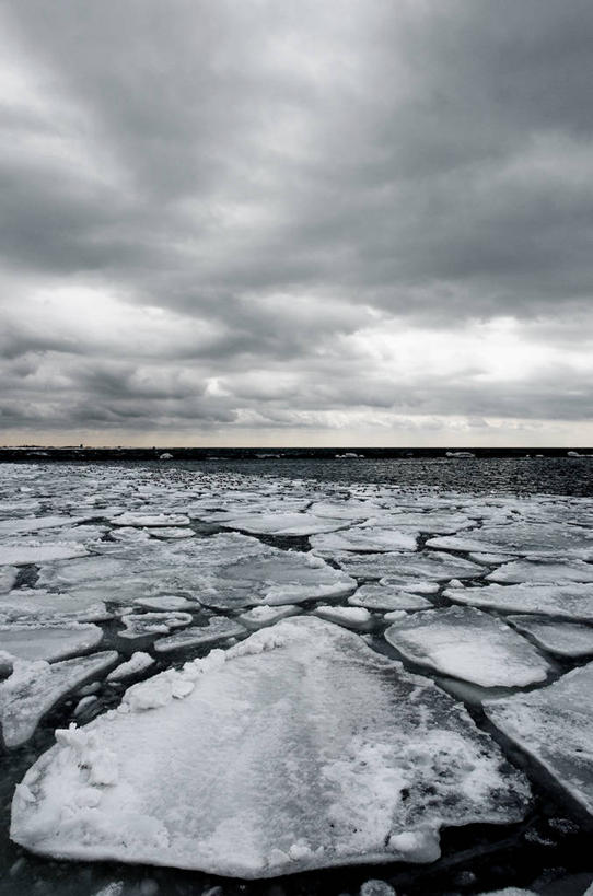 无人,竖图,室外,白天,冰山,海洋,美景,水,加拿大,漂浮,融化,冰,地平线,景观,水平线,云,破坏,冰川,风景,自然,浮冰,景色,寒冷,摄影,宁静,环境,自然风光,积雨云,安大略省,安大略湖,五大湖