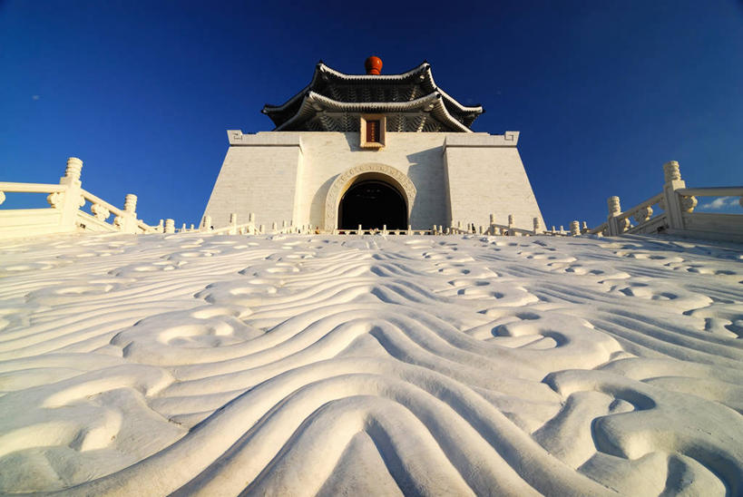 无人,横图,室外,白天,仰视,建筑,雕塑,台湾,艺术,装饰,雕刻,雕像,大理石,首都,历史,工艺品,摄影,纪念,美术,主题,陈列,东亚,台北,功能,美学,式样,变质岩,图腾柱,低角度拍摄,旅行