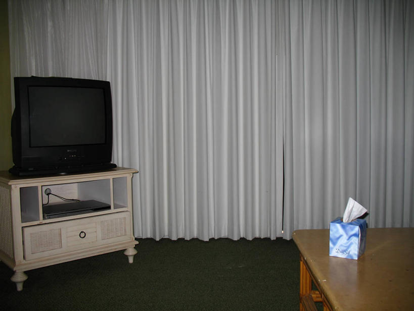 无人,横图,室内,通讯,技术,窗帘,家具,桌子,美国,手帕,盒子,装饰物,纸巾,摄影,电视机