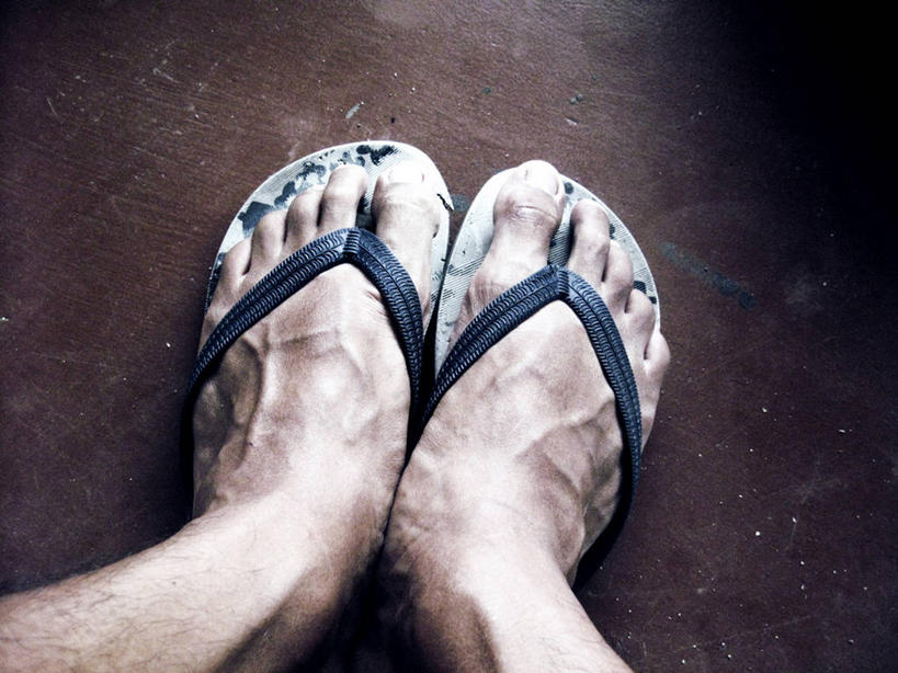 成年人,静脉,腿,一个人,横图,俯视,室外,特写,白天,鞋子,菲律宾,仅一个男性,拖鞋,力量,人体,摄影,简单,足,四肢,吕宋岛,高角度拍摄,奎松城