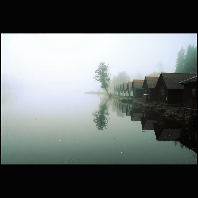 无人,方图,室外,白天,雾,建筑,一排,对称,整齐,反射,池塘,排列,天空,自然,摄影,宁静,环境,队列,捷克共和国,他泊山