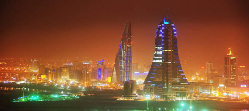 无人,横图,全景,室外,夜晚,度假,海洋,美景,水,天际线,城市风光,城市,建筑,摩天大楼,巴林,反射,景观,塔,光亮,首都,娱乐,天空,享受,休闲,办公大楼,景色,放松,摄影,照亮,迪拜,迪拜世界贸易中心,麦纳麦,阿拉伯,旅行,广角拍摄