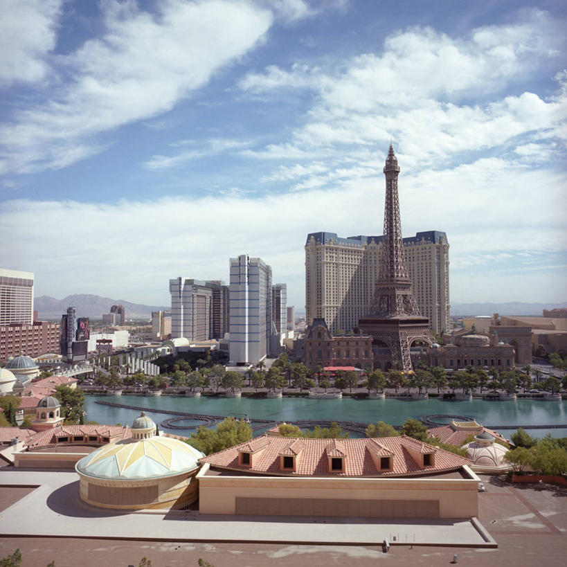 无人,方图,室外,白天,建筑,摩天大楼,喷泉,美国,云,天空,地标建筑,办公大楼,摄影,北美,北美洲,美洲,内华达州,拉斯维加斯,北亚美利加洲,亚美利加洲,内华达,北美艾灌木丛州,产银之州,银山州,银之州,赌城,拉斯韦加斯,巴黎大酒店,克拉克县,旅行,县治,美利坚合众国,拉斯维加斯巴黎酒店