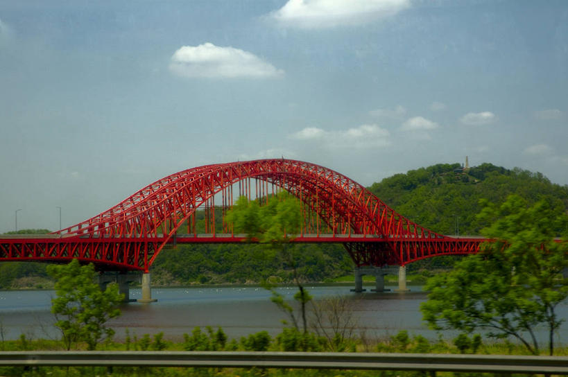 无人,横图,室外,白天,旅游,度假,河流,美景,植物,建筑,首尔,韩国,景观,流水,云,桥,首都,联系,娱乐,现代,树,天空,自然,享受,休闲,景色,放松,运输,摄影,自然风光,汉江,朝鲜半岛,旅行