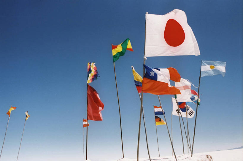 无人,横图,室外,白天,风,旗帜,国旗,玻利维亚,许多,很多,杆,天空,南美,摄影,多样,爱国主义,万里无云,盐湖,乌尤尼盐湖,团结,旅行