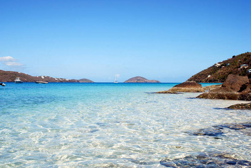 无人,横图,室外,白天,美景,山,水,船,加勒比海,景观,海湾,首都,风景,天空,自然,景色,南美,摄影,宁静,南美洲,拉丁美洲,自然风光,美洲,万里无云,维京群岛,亚美利加洲,南亚美利加洲,处女群岛,维尔京群岛,夏洛特阿马利亚,圣汤姆斯,旅行