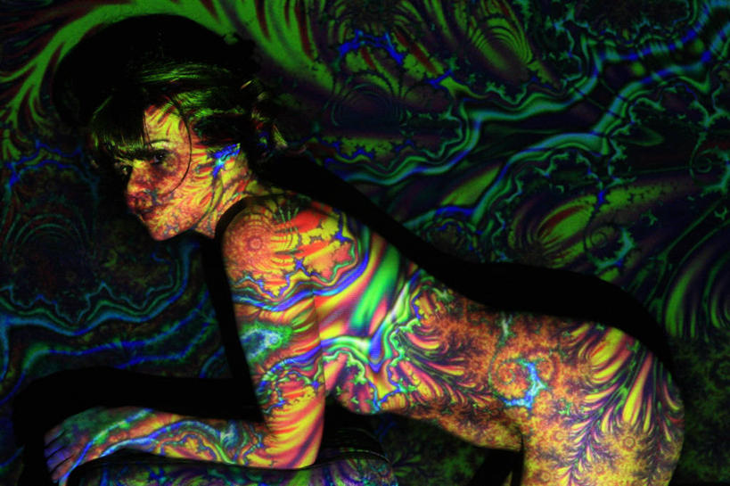 西方人,成年人,裸体,一个人,横图,室内,侧面,性感,巴西,欧洲,欧洲人,仅一个年轻女性,仅一个女性,仅一个人,看,思考,南美,摄影,南美洲,拉丁美洲,美洲,巴西联邦共和国,首府,亚美利加洲,南亚美利加洲,巴拉那,巴拉那州,库里蒂巴,库里奇巴,式样,想法,尤物,年轻女性,女人,女性,白种人,年轻人,半身,分形