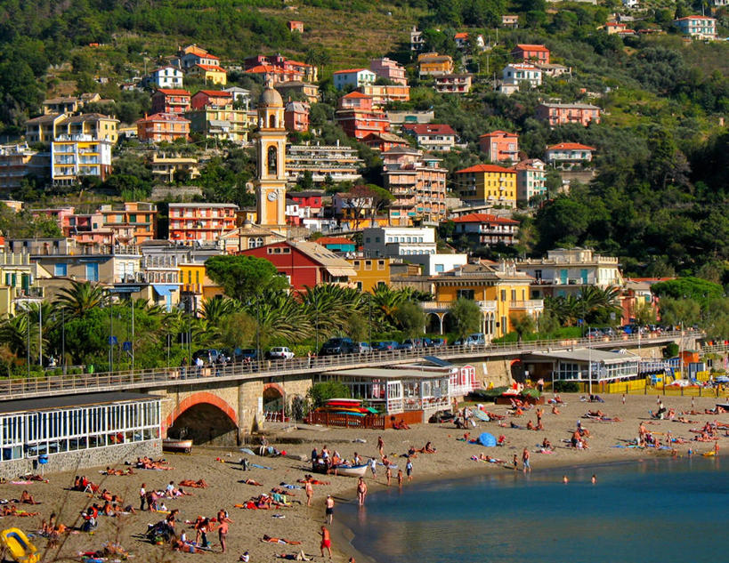 人群,横图,室外,白天,旅游,度假,海洋,美景,水,城市风光,城市,建筑,意大利,欧洲,朦胧,模糊,景观,许多人,娱乐,树,一群人,享受,休闲,景色,放松,摄影,享乐,南欧,意大利文化,意大利共和国,热内亚,热那亚,利古里亚,利古里亚大区,热那亚省,旅行